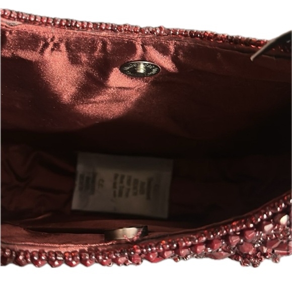 NWT ⚜️♥️⚜️ From India to you Gorgeous Burgundy Floral Beaded Purse - Picture 10 of 10